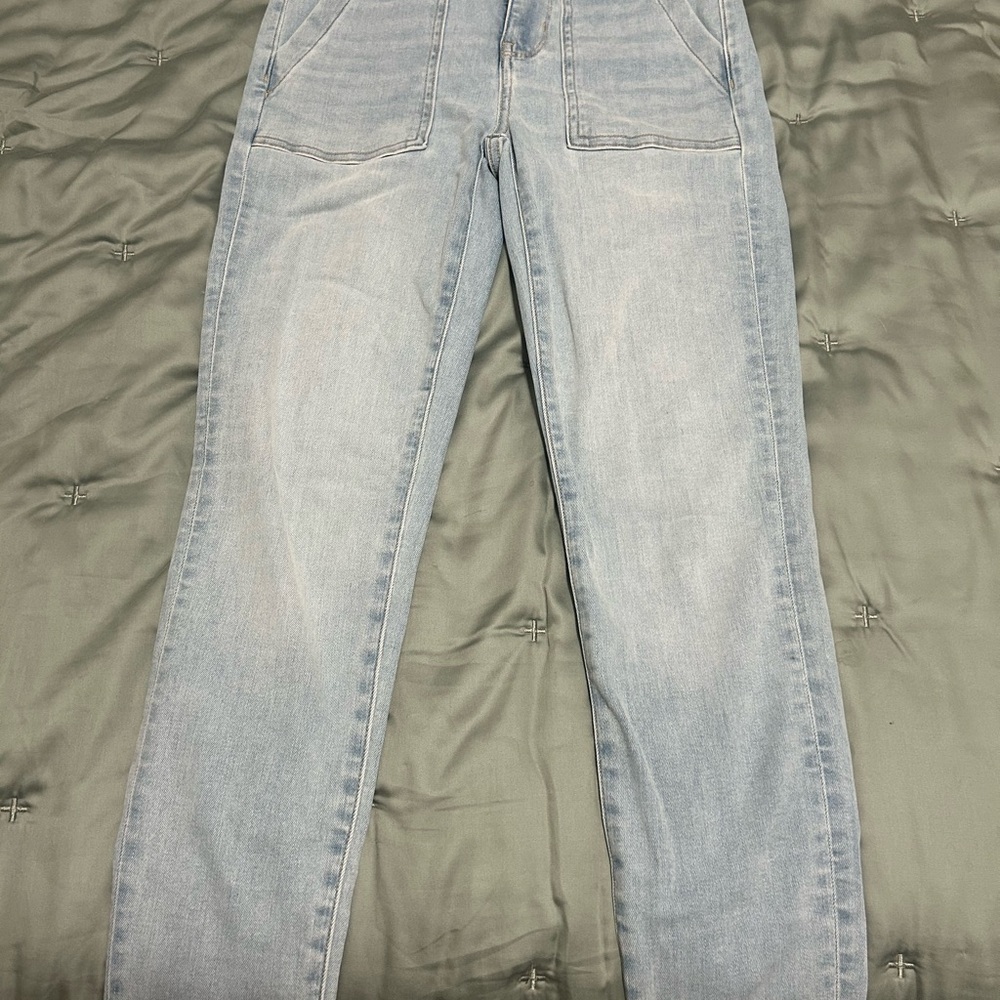 American Eagle Outfitters Light Wash Denim Jeans
